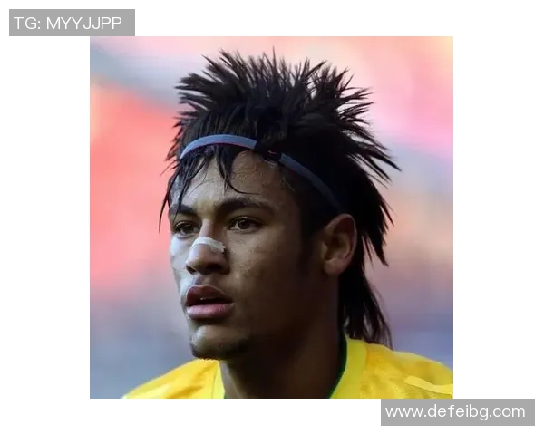 系发带的足球明星们如何在赛场上展现个性与风采 系发带的足球明星们如何在赛场上展现个性与风采