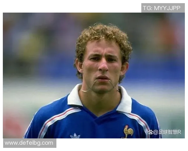 足球明星是否应被视为真正的职业运动员探讨与分析 足球明星是否应被视为真正的职业运动员探讨与分析